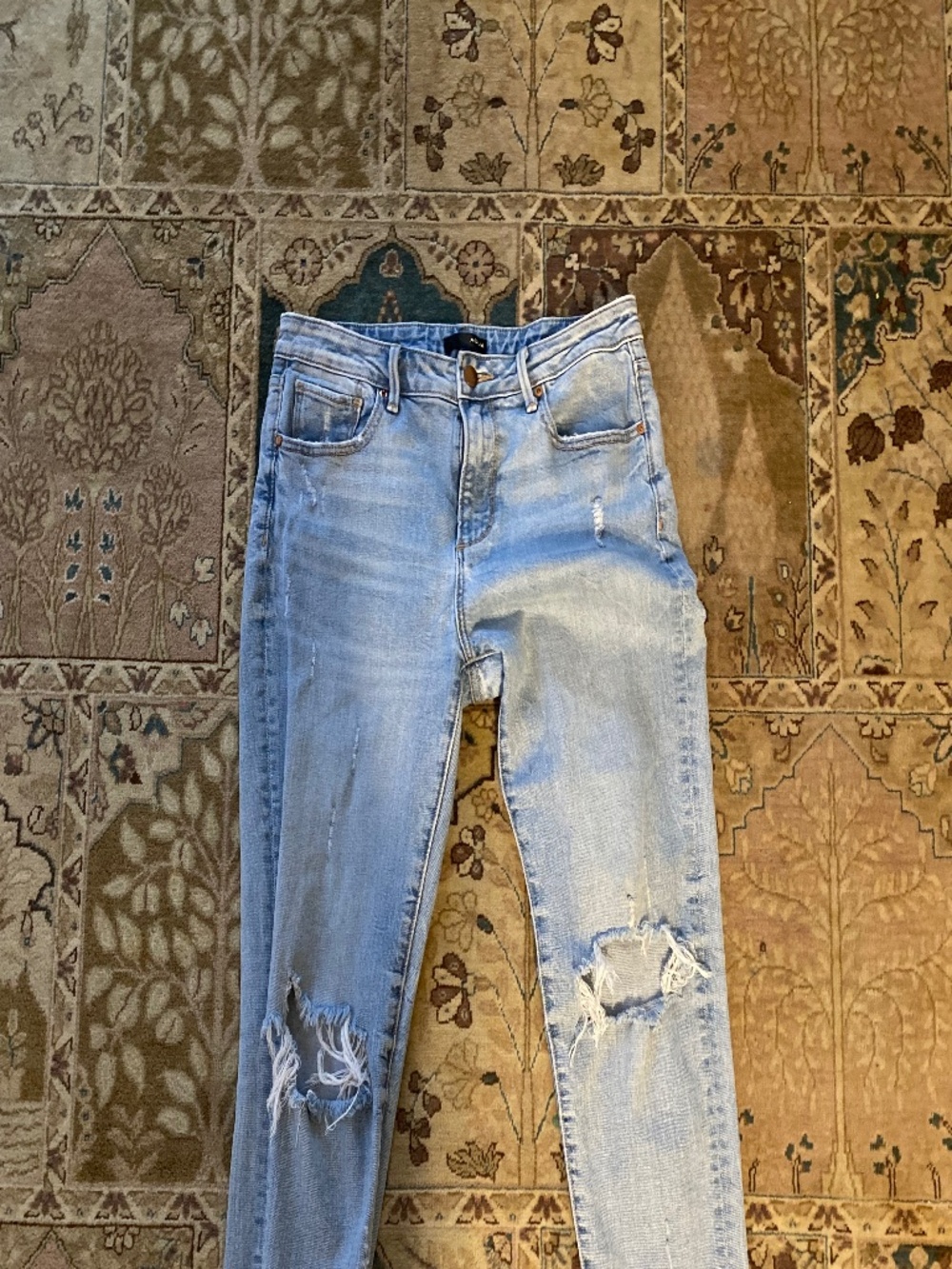 AQUA distressed jeans, size 28